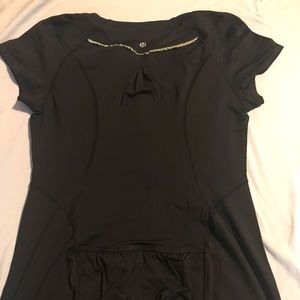 Lululemon Run Shirt w/Back Pockets